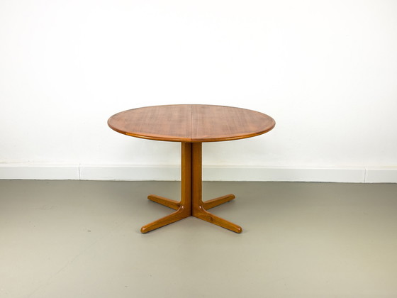 Image 1 of  Deense ronde teakhouten eettafel met verlengstukken van CFC Silkeborg, 1970