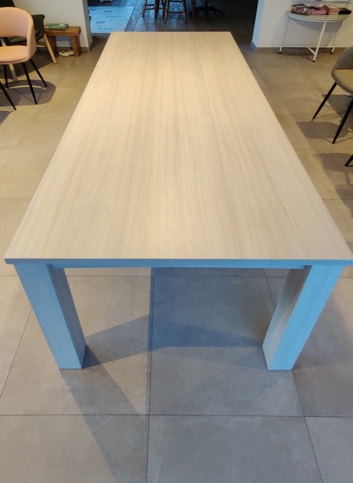 Moderne eettafel