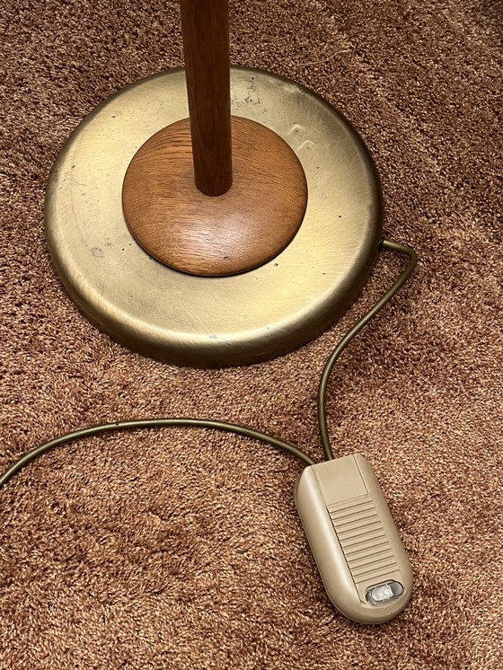 Image 1 of Vintage Deense Eikenhouten/Bronzen Vloerlamp