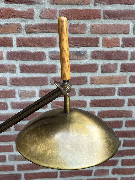 Image 1 of Vintage Deense Eikenhouten/Bronzen Vloerlamp