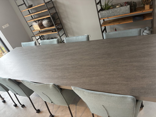 Metaform, K1 Eetkamertafel, 300*100 cm, Kleur Ceramic 555 Basalt Grey