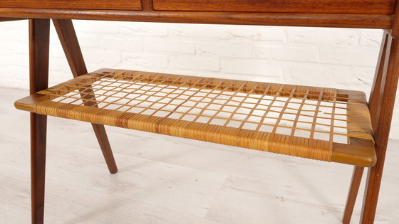 Image 1 of Vintage Deense Bijzettafel | Teak | Rotan