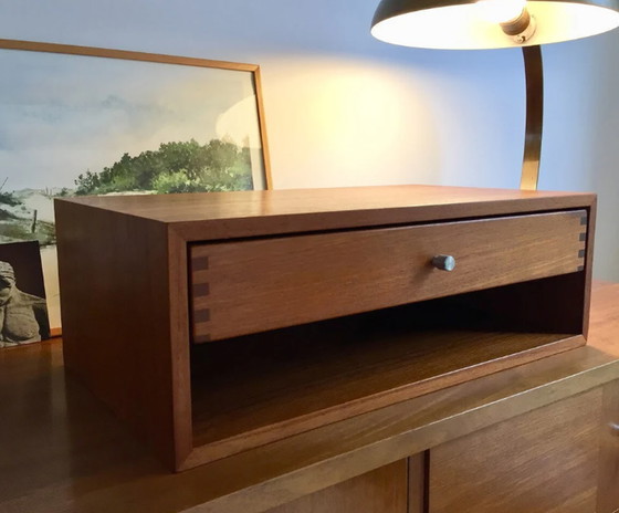 Image 1 of Odder Denemarken Teak Console