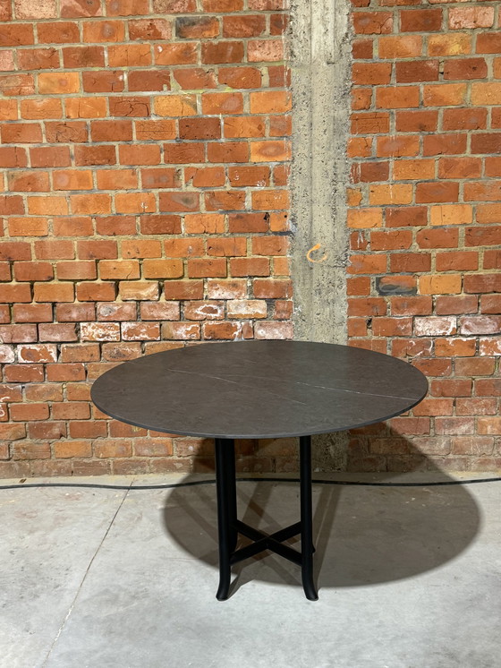 Image 1 of Ronde eettafel - Keramiek - grijs - Diameter 120 cm