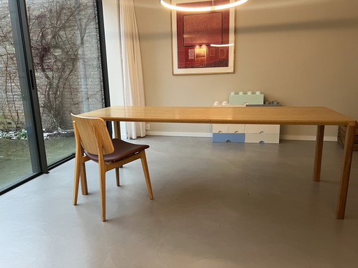 Eettafel Designmerk ‘Magnus Olesen’, Type ‘Slender’