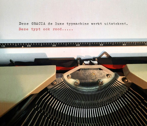 Vintage Typemachine Gracia De Luxe Made In Italy