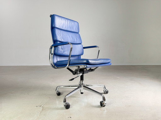 Originele Vitra Ea 219 Bureaustoel Zachte Vulling Blauw Charles & Ray Eames Leer