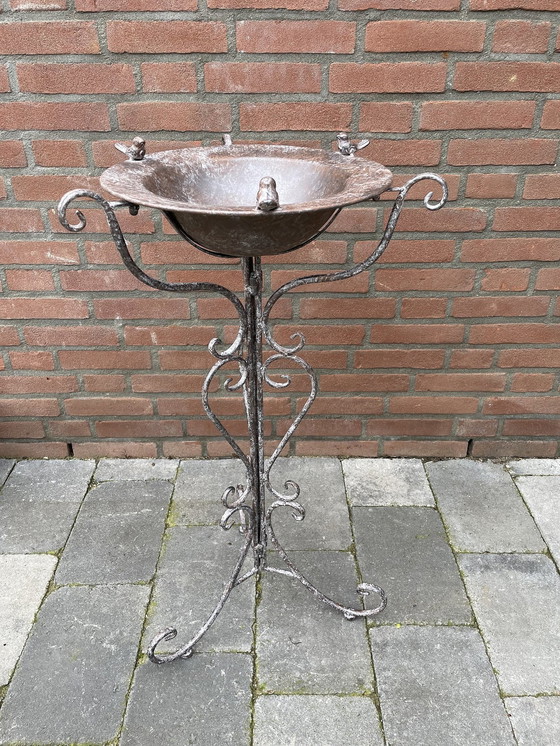 Image 1 of Klassieke Stijl Vogelvoederbak Op Standaard