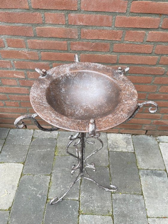 Image 1 of Klassieke Stijl Vogelvoederbak Op Standaard