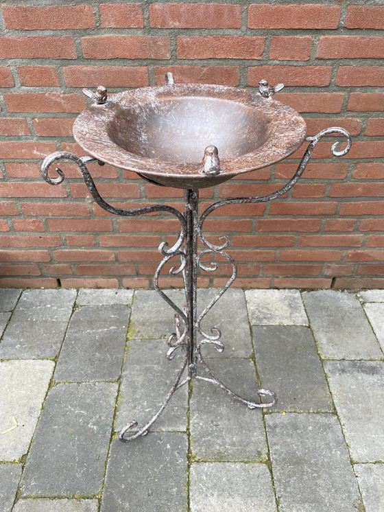 Image 1 of Klassieke Stijl Vogelvoederbak Op Standaard