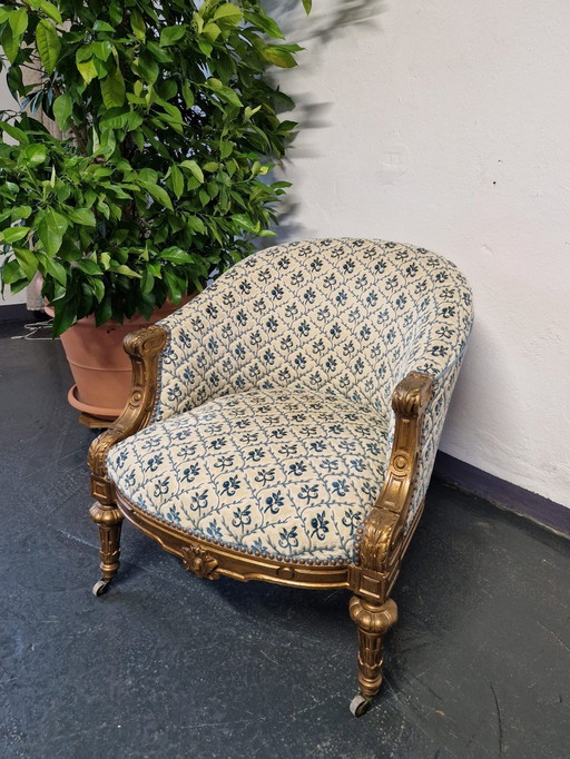 Antieke Art Nouveau fauteuil met stucdecoratie op wielen