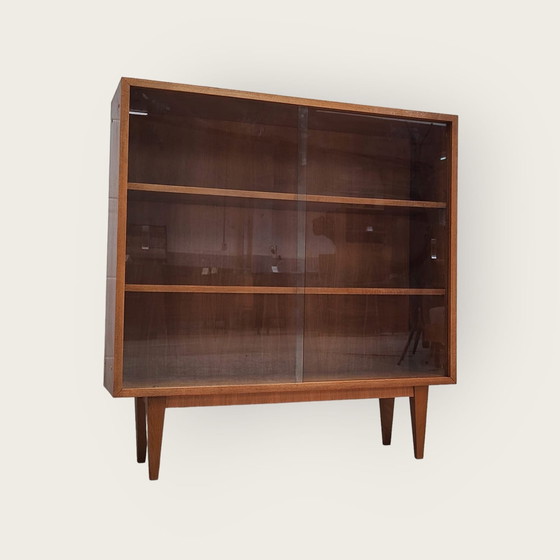 Image 1 of Mid Century vitrinekast