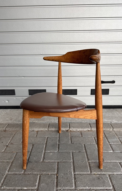 Hans J. Wegner Heart Stoel