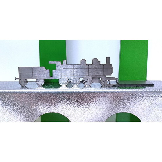 Image 1 of Vintage metalen wanddecoratie uit een modelbouwwinkel, 1990