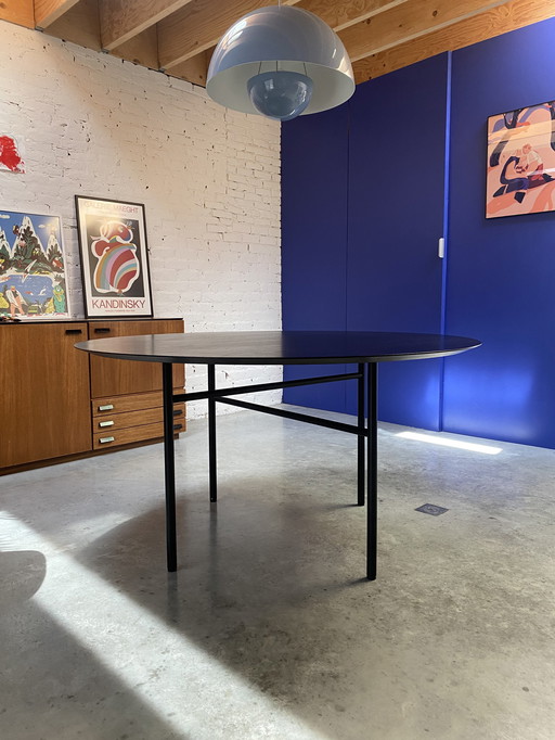 Snaregade eettafel rond