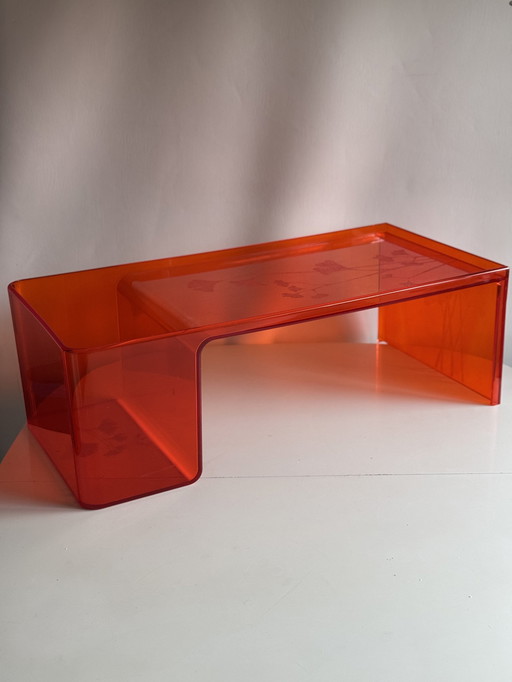 Kartell Usame Tafel Door Patricia Urquiola