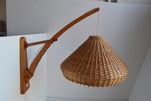 Verstelbare houten wandlamp 1960 door Pokrok Žilina, Tsjecho-Slowakije.