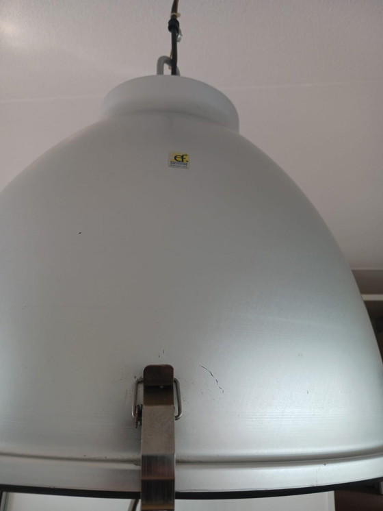 Image 1 of Industriële robuste hanglamp van Ryetti