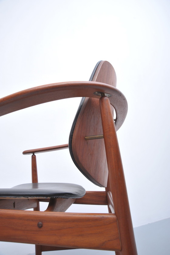 Image 1 of Arne Hovmand-Olsen Fauteuil In Teak Met Skai Hoes