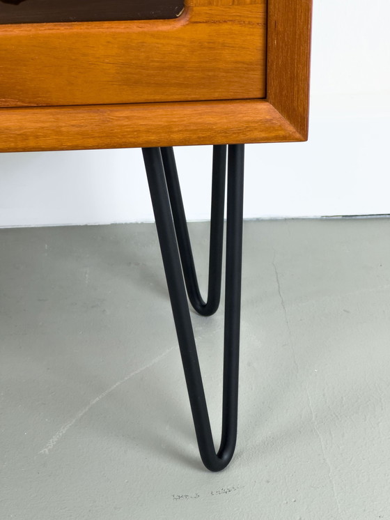 Image 1 of Deens teakhouten dressoir met glazen deuren door H.W. Klein voor Bramin, 1960S