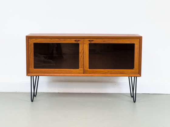 Image 1 of Deens teakhouten dressoir met glazen deuren door H.W. Klein voor Bramin, 1960S