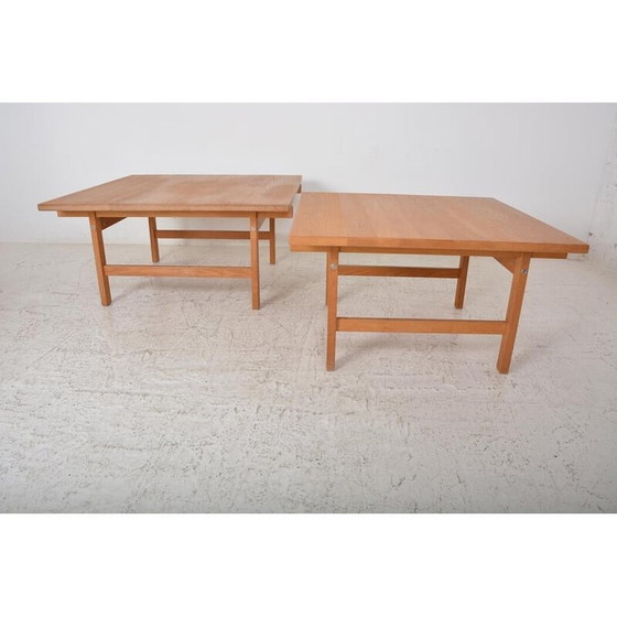 Image 1 of 2 Deense salontafels van Hans J. Wegner gemaakt door PP Furniture in de jaren 1960.