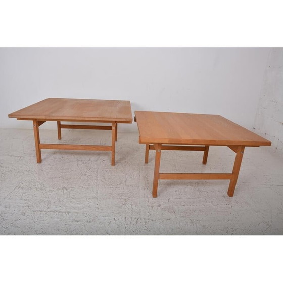 Image 1 of 2 Deense salontafels van Hans J. Wegner gemaakt door PP Furniture in de jaren 1960.