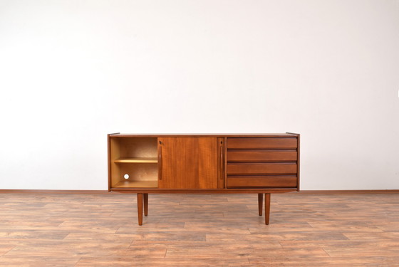 Image 1 of Mid Century Deens teakhouten dressoir, 1960S.