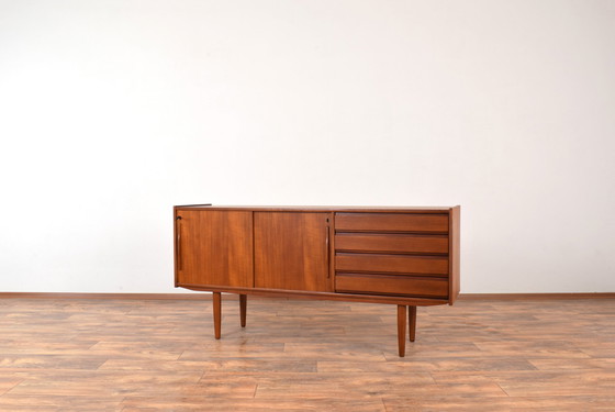 Image 1 of Mid Century Deens teakhouten dressoir, 1960S.