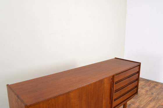 Image 1 of Mid Century Deens teakhouten dressoir, 1960S.