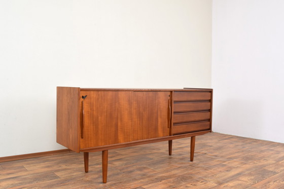 Image 1 of Mid Century Deens teakhouten dressoir, 1960S.