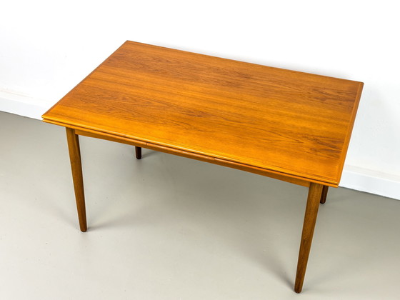 Image 1 of Deense uitschuifbare teakhouten eettafel, 1960S