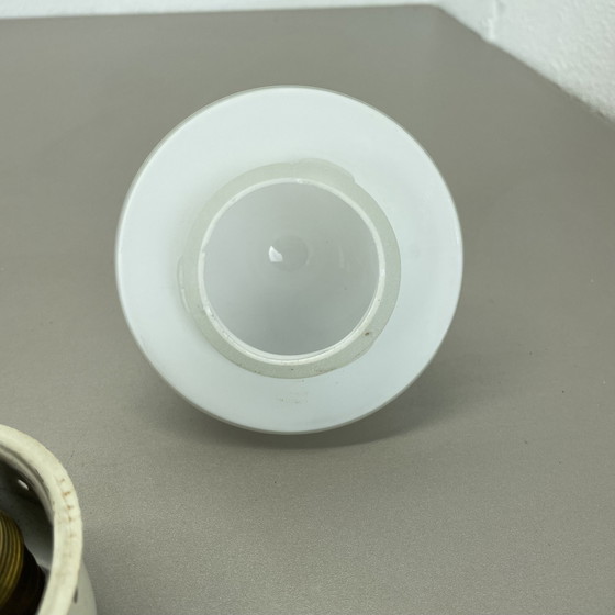 Image 1 of Rode Ronde 20cm Stilnovo Stijl Metalen Opaline Glazen Wandlamp, Italië, 1960S