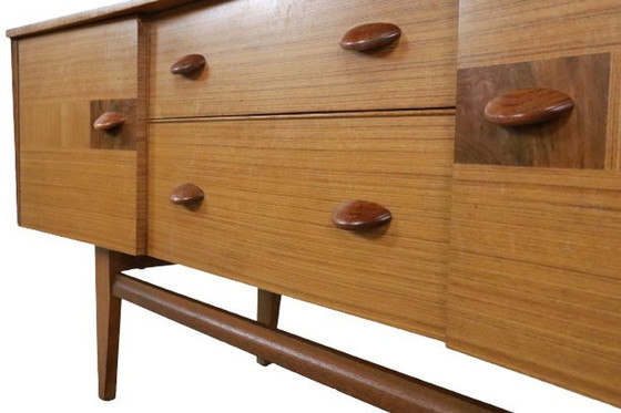 Image 1 of Stoneleigh dressoir