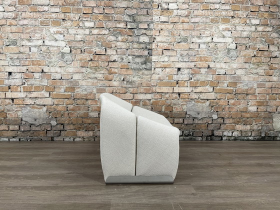 Image 1 of Artifort Groovy (M-Chair) creme fauteuil