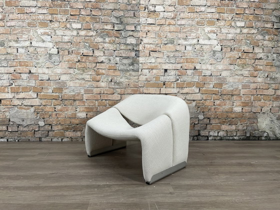 Image 1 of Artifort Groovy (M-Chair) creme fauteuil