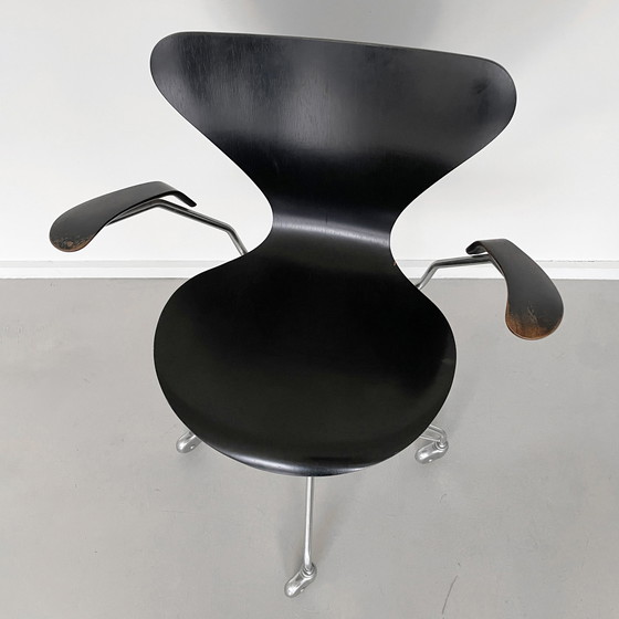 Image 1 of Fritz Hansen, Arne Jacobsen - Draaibare bureaustoel