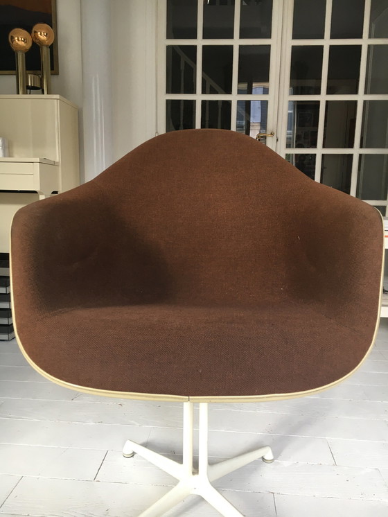 Image 1 of DAX Fauteuil van Charles en Ray Eames.