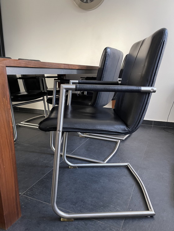 Image 1 of Tafel Bert Plantagie notenhout