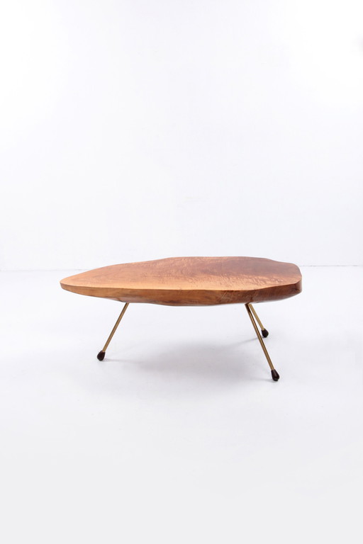 Carl Aubock Design Salontafel notenhout met koperen poten jaren 50 Oostenrijk.