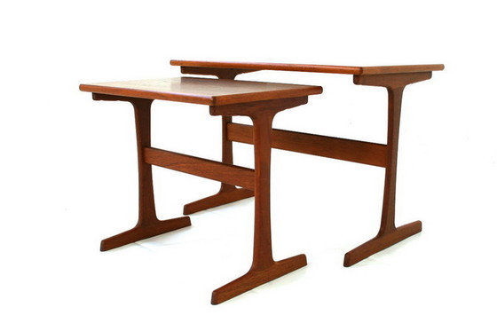 Image 1 of Arne Wahl Iversen voor Vinde, Mid-Century teakhouten nesttafel, bijzettafel