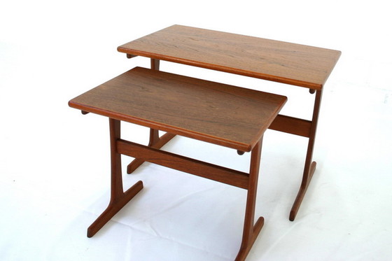 Image 1 of Arne Wahl Iversen voor Vinde, Mid-Century teakhouten nesttafel, bijzettafel