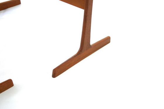 Image 1 of Arne Wahl Iversen voor Vinde, Mid-Century teakhouten nesttafel, bijzettafel