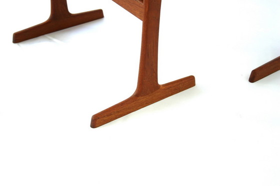 Image 1 of Arne Wahl Iversen voor Vinde, Mid-Century teakhouten nesttafel, bijzettafel