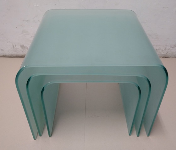 Image 1 of Vintage Nesting Tables van matglas