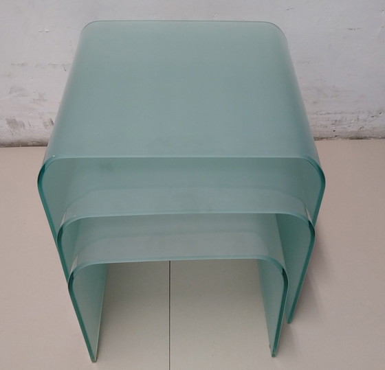 Image 1 of Vintage Nesting Tables van matglas
