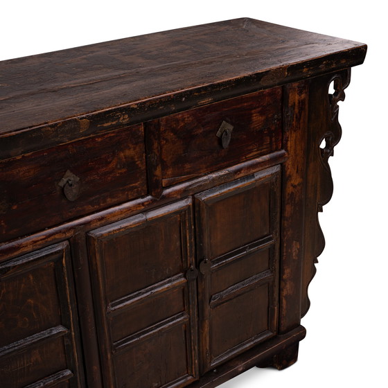 Image 1 of Chinees dressoir met sierlijk houtsnijwerk