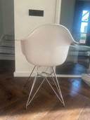 6 x DAR Eames eetkamerstoelen