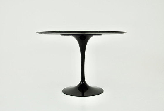 Image 1 of Knoll eettafel van Eero Saarinen