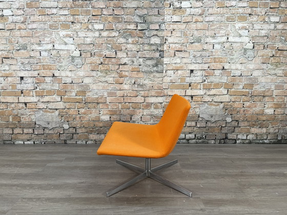 Image 1 of Arper Catifa 80 4-Ways oranje fauteuil